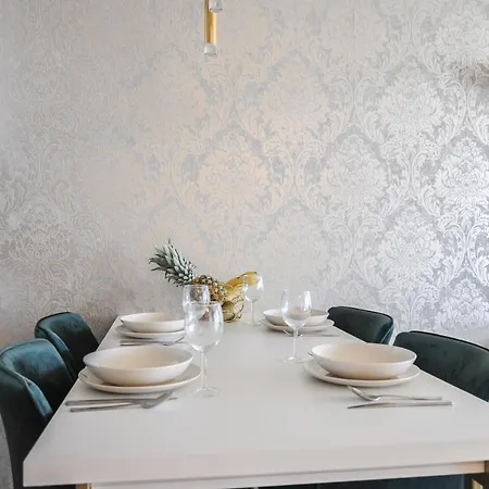 アパート Apartament Z Widokiem Na Morze Ustronie Apartments - Nadmorski Luksus Apartamenty ウストロニエ・モルスキエ